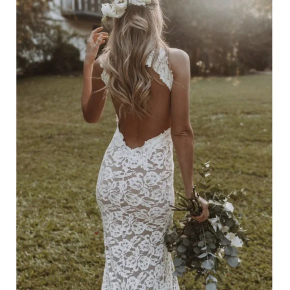 Grace loves lace Alexandra wedding dress